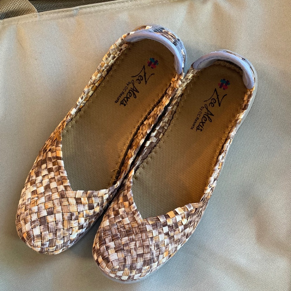 Woven brown shoes